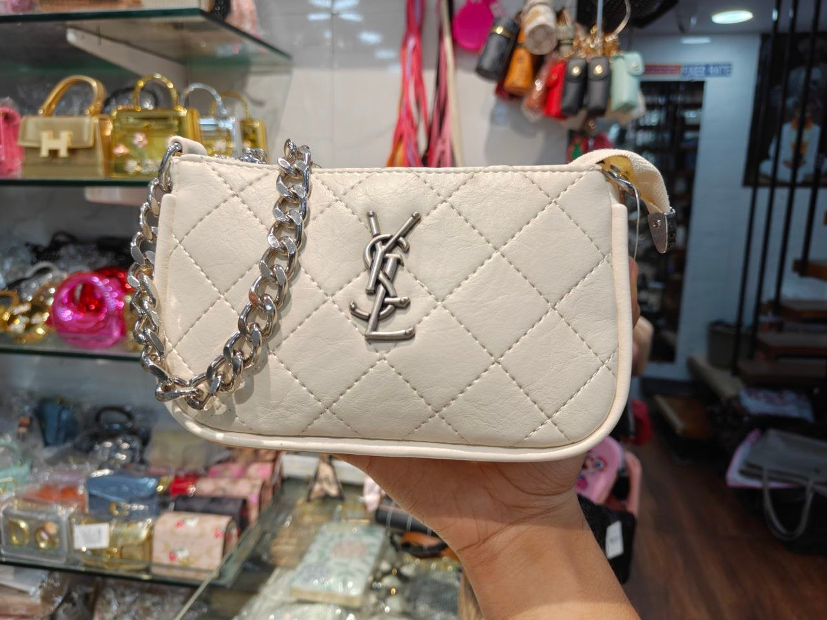 Y*L and ch**el with 2 Belts and and Chain sling