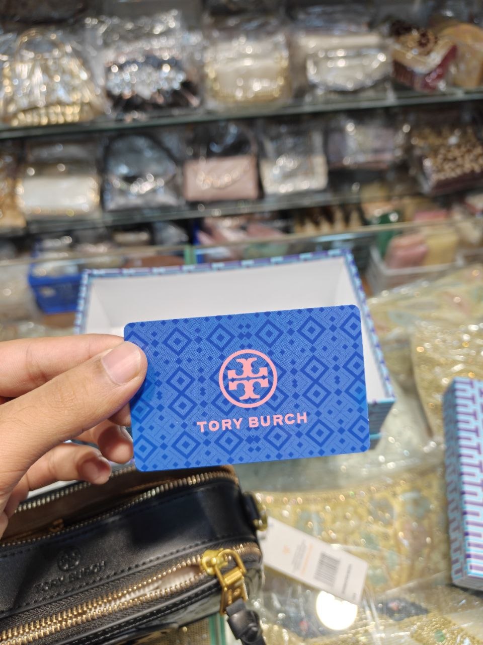 To*y B*rch Broad belt sling with 2 zippers